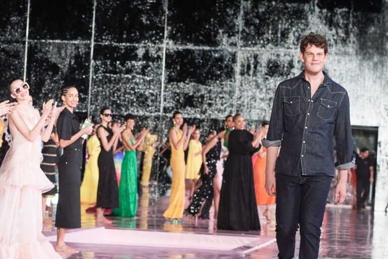 Carolina Herrera | Case Desfile Carbon Free