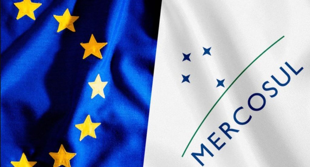 Bandeira simbolizando a união do Mercosul com a Europa